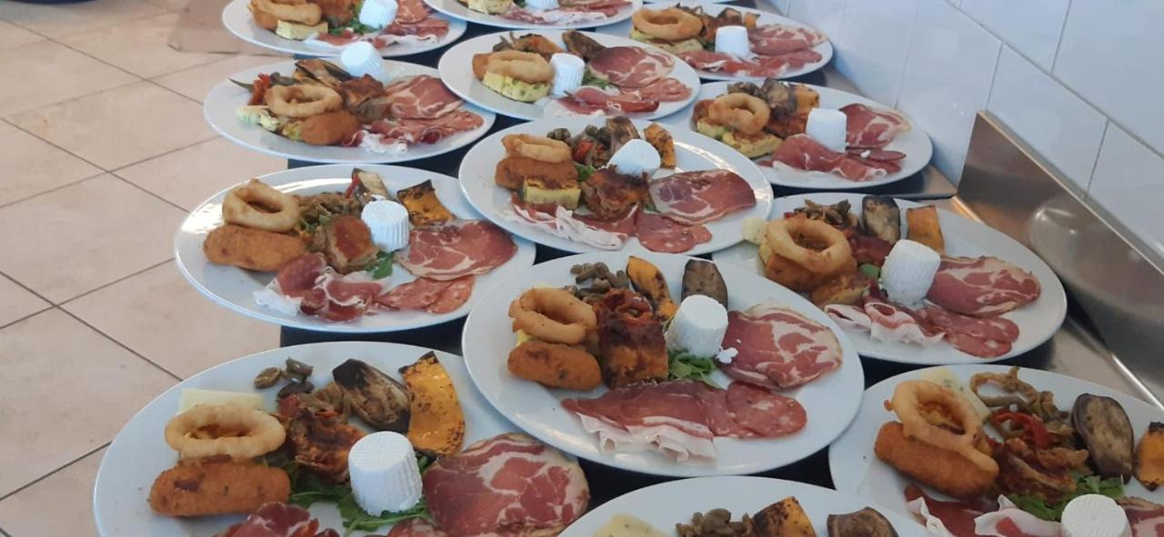 Agriturismo Gli Antichi Sapori - Con Stazione Di Ricarica Veicoli Elettrici Vatolla Exterior foto